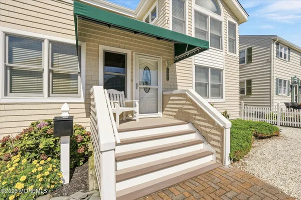121 W NEW JERSEY AVE