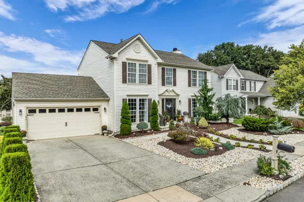 34 BUTTERNUT LN