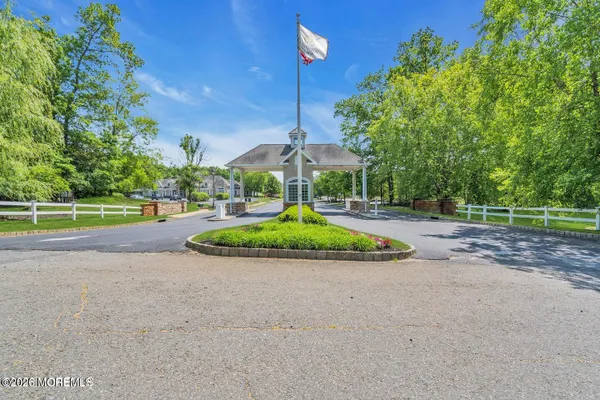 624 SOPHEE LN