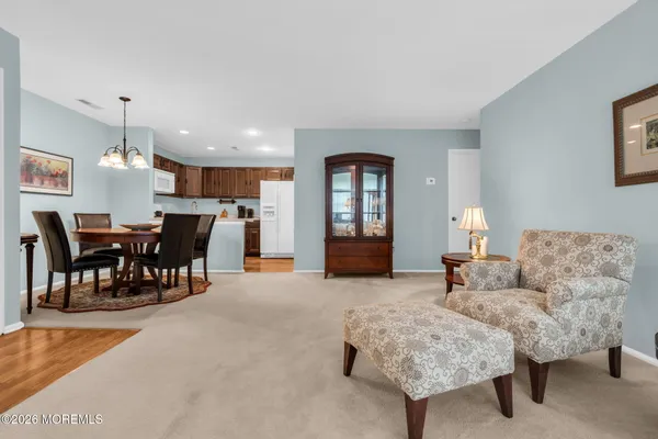 12 SNOWBURRY CT