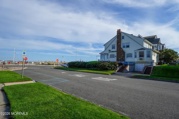101 OCEAN AVE
