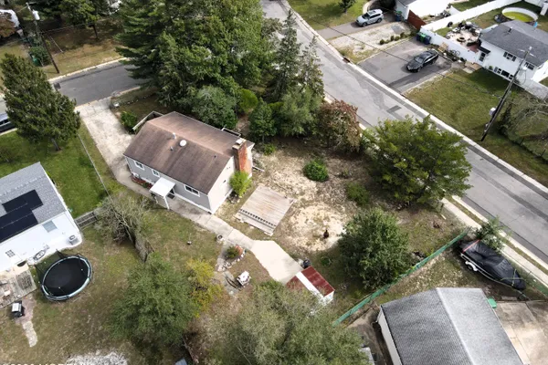 33 BUCKNELL DR