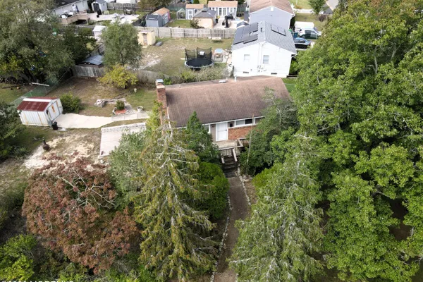33 BUCKNELL DR