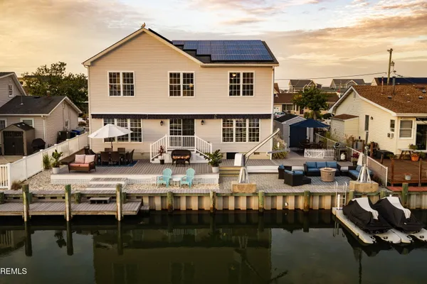 1931 SEAMAN CT