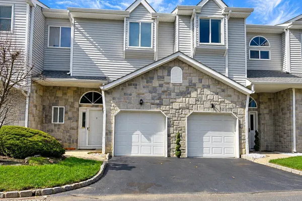 3 LEE LEE LN