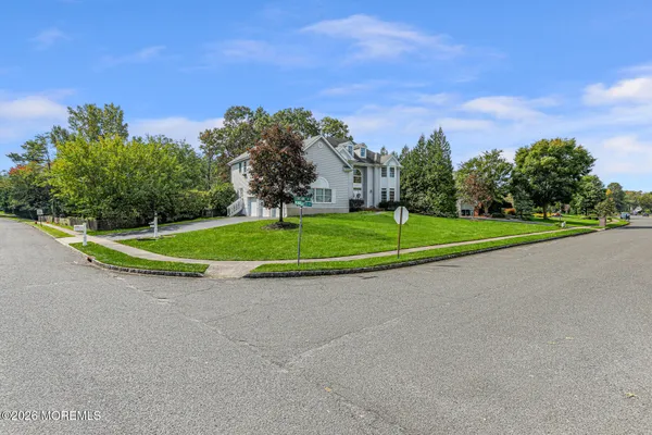 2361 ORCHARD CREST BLVD