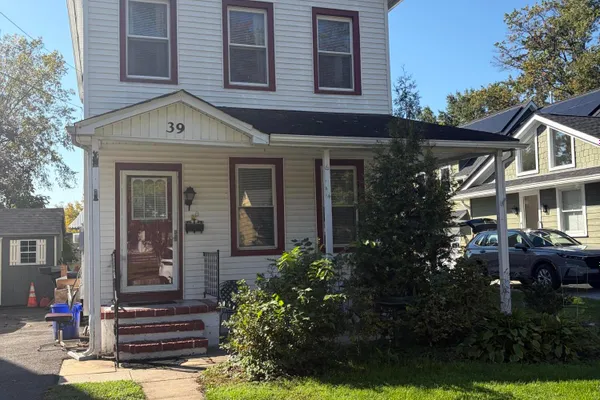 39 W SPRING ST