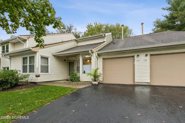 447 BAYBERRY CT