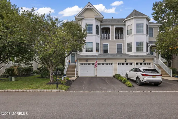 67 S SHORE DR