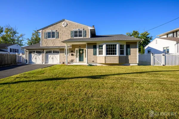 41 WILSON DR
