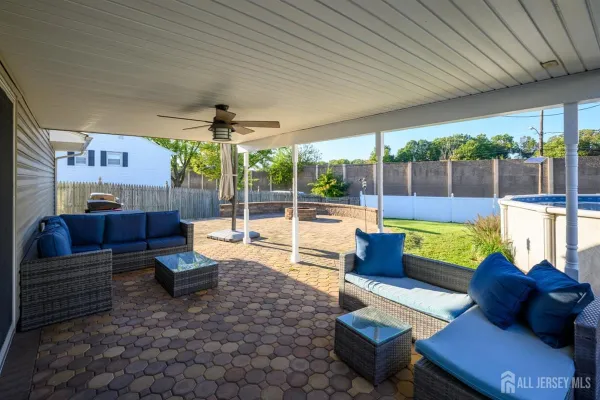 41 WILSON DR