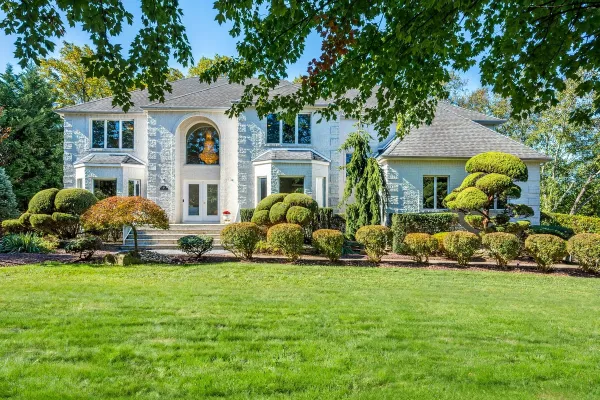 117 ROLLING HILL DR
