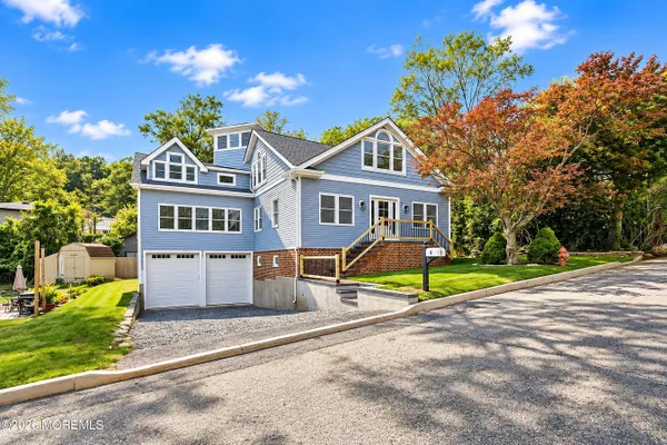 4 ONEIDA AVE
