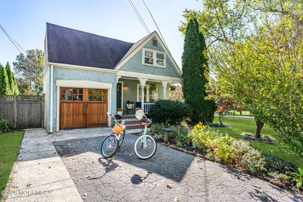 104 IROQUOIS RD
