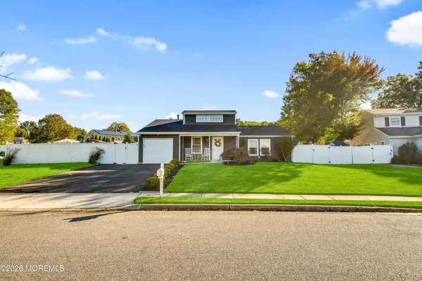 124 STARLIGHT RD