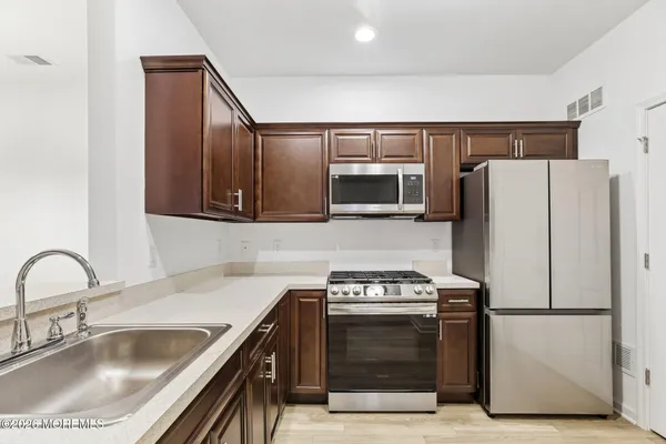 114 SOPHEE LN