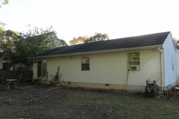 407 WESTERN BLVD