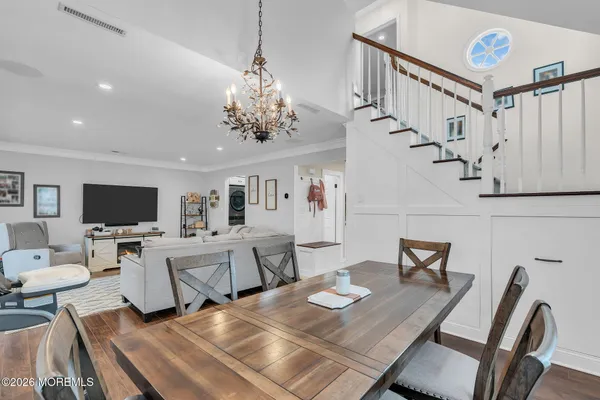 13 FROST CT