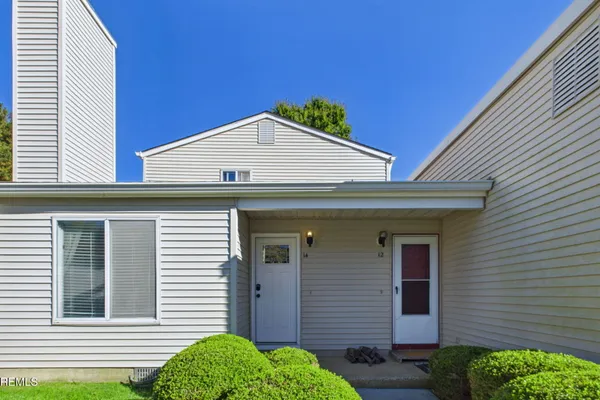 14 WOODMERE CT