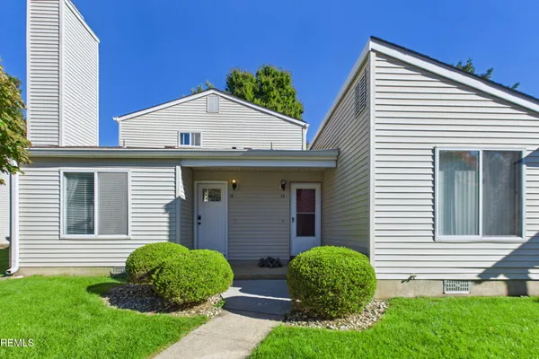 14 WOODMERE CT