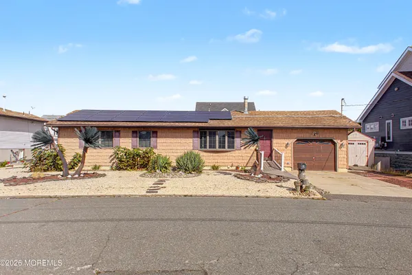 245 PINE DR