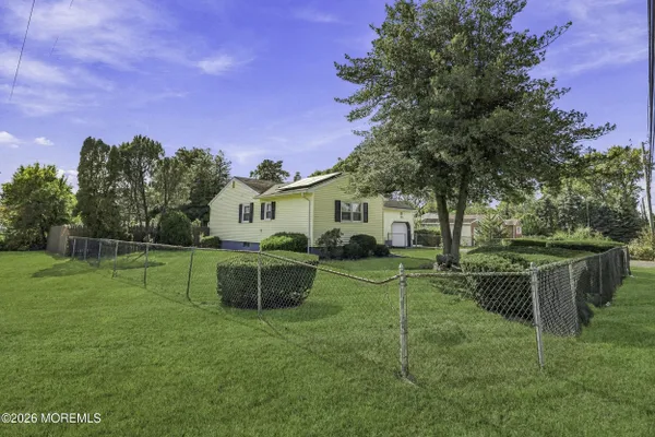 1140 COMMONWEALTH BLVD