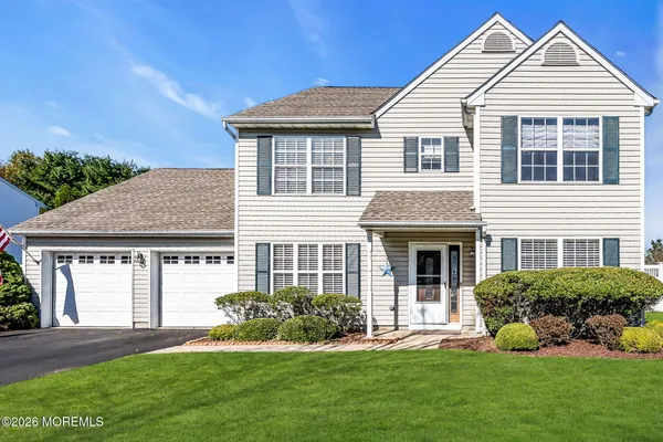 24 CRATER LAKE RD