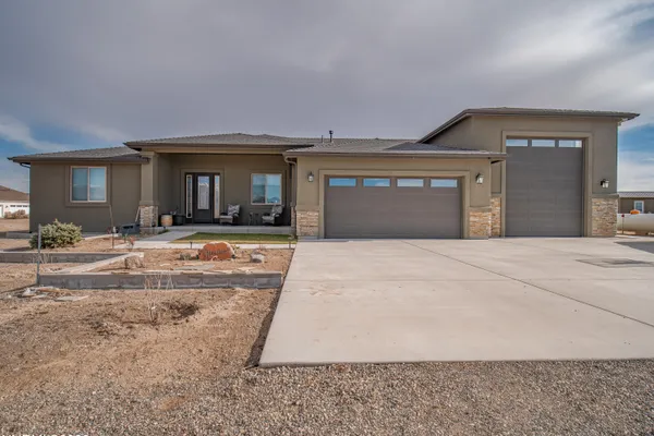 1356 STEPHANIE WAY