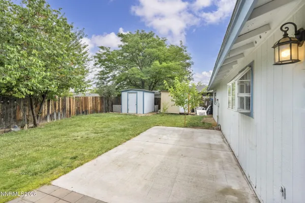 1516 LINDSAY LN