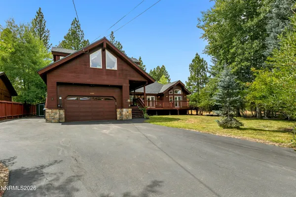 15686 WATERLOO CIR