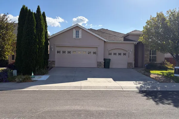 3525 SILVERADO DR