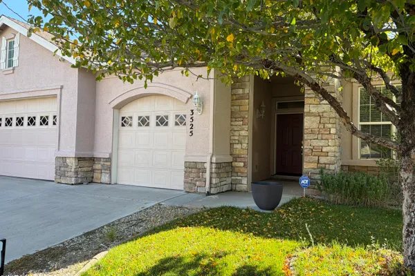 3525 SILVERADO DR
