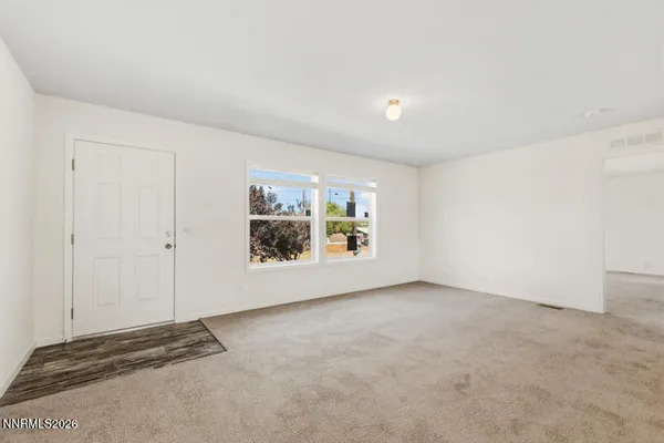 410 SHORT AVE