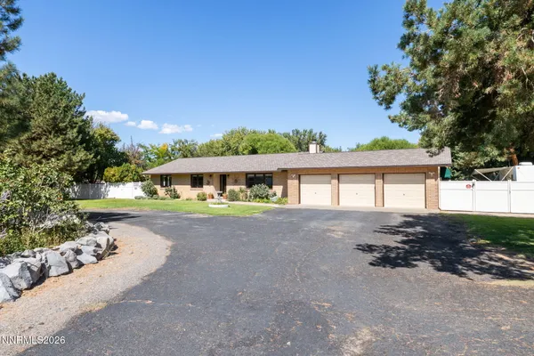 530 COUNTRY DR