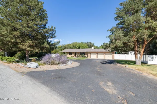 530 COUNTRY DR
