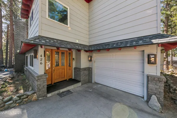 426 LAKEVIEW AVE