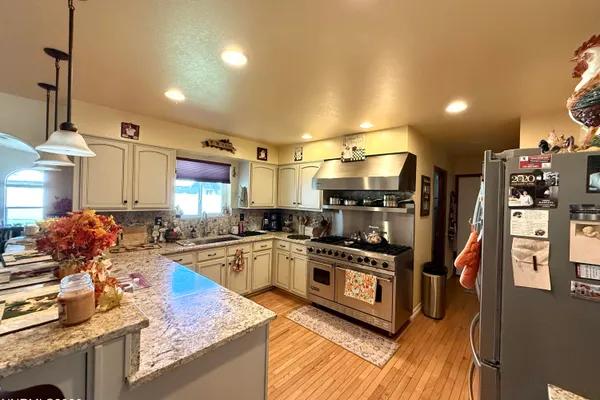 17 MAPLE DR