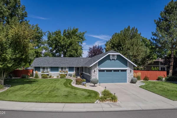 1036 WISTERIA DR