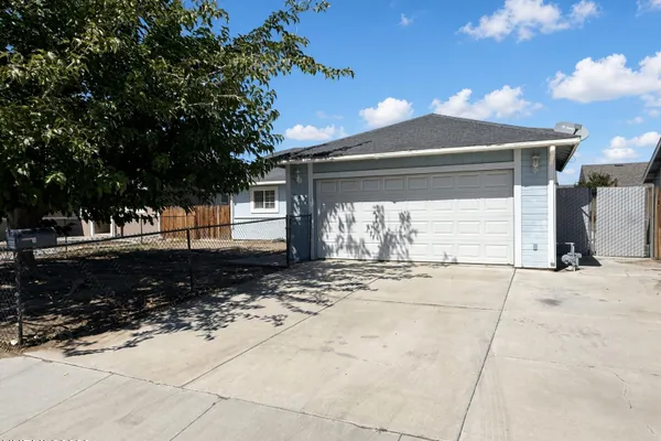 332 DIANNA WAY
