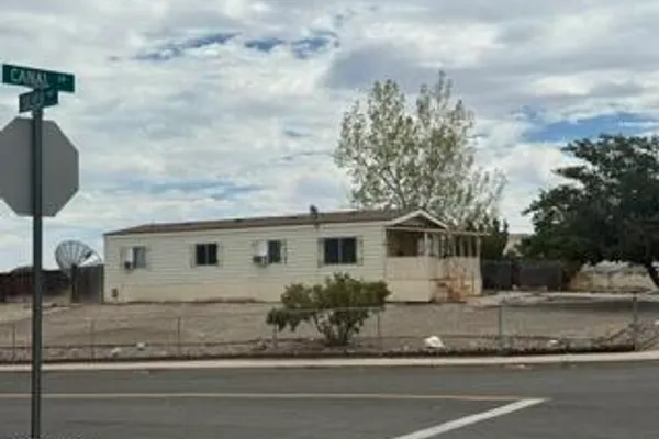 1386 CANAL DR