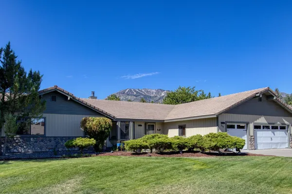 315 OLD WASHOE CIR