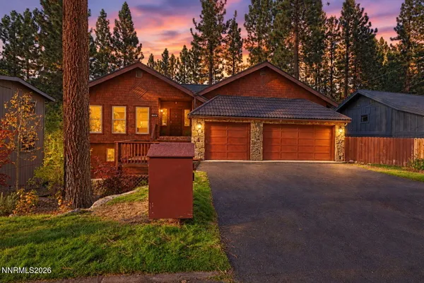 1092 DEER CLIFF DR