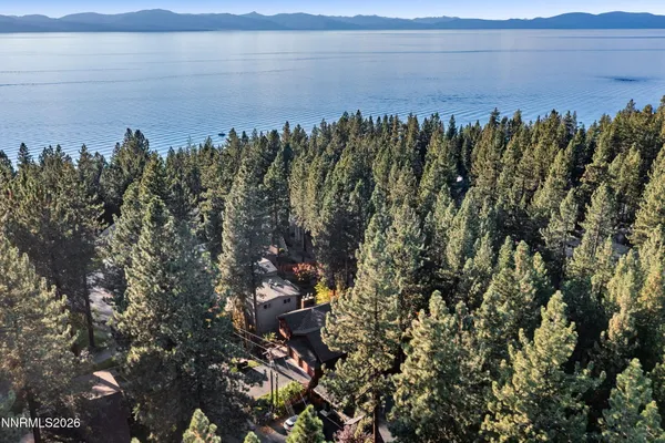 1092 DEER CLIFF DR
