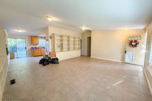 1466 SLIDE MOUNTAIN DR