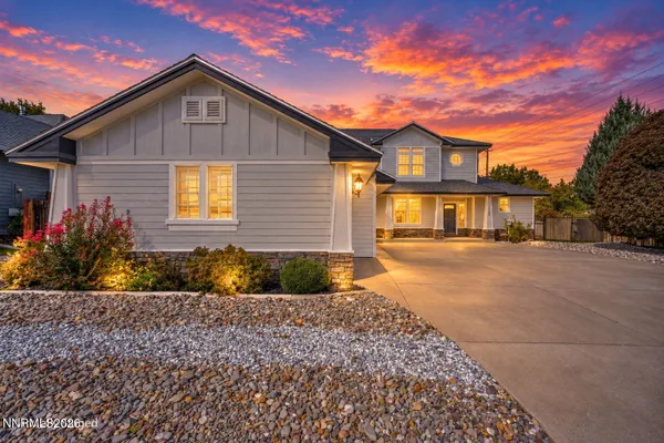 1724 PINOAK LN
