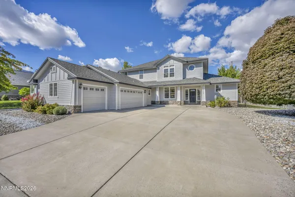 1724 PINOAK LN