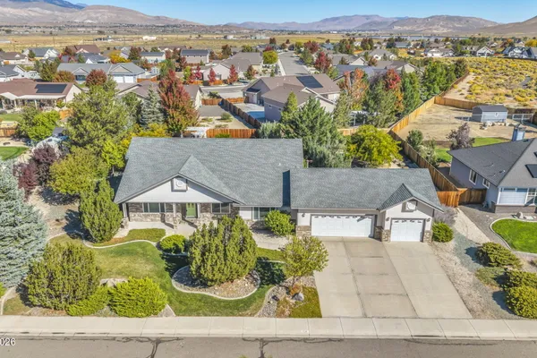 1138 COUNTRY CLUB DR