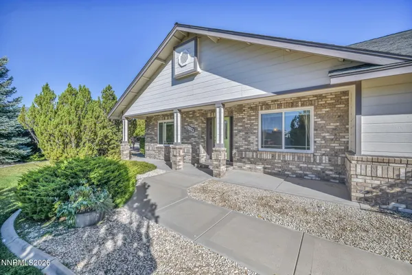 1138 COUNTRY CLUB DR