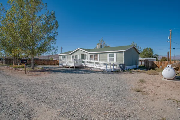 70 MOUNTAIN LN