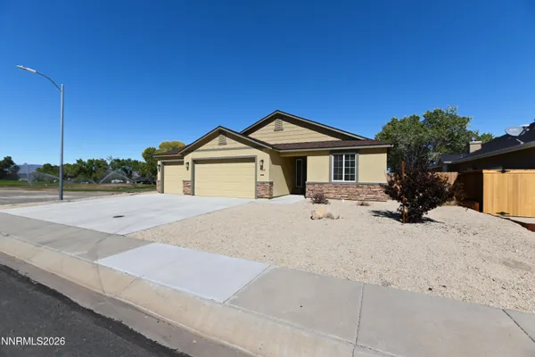 794 DIVOT DR